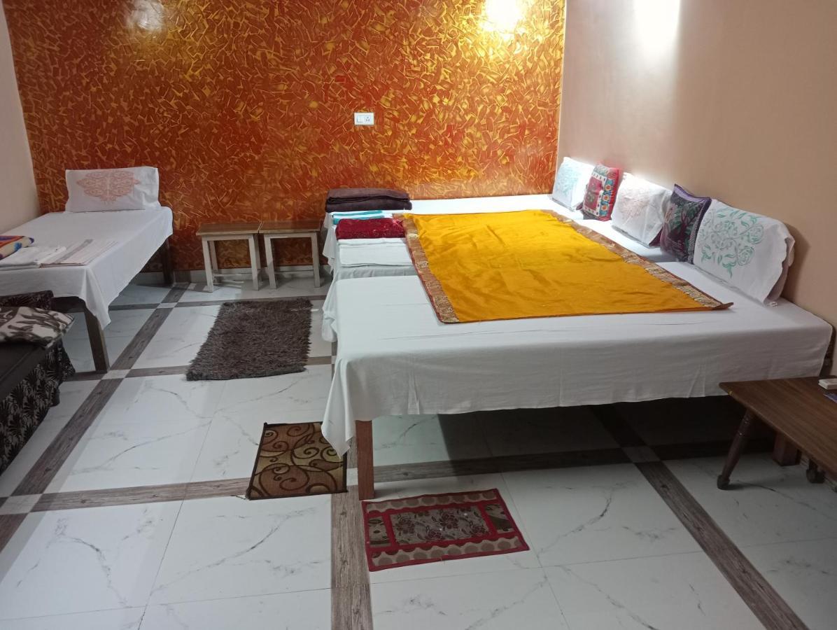 Shiva Inn Варанаси Екстериор снимка