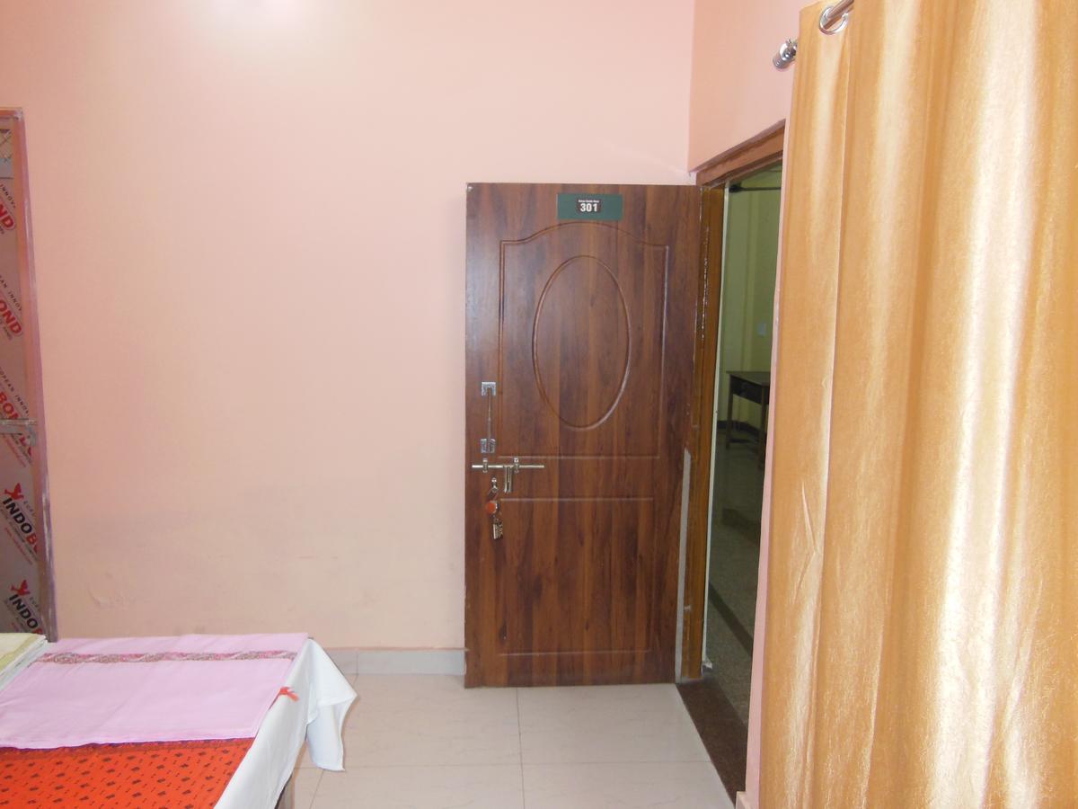 Shiva Inn Варанаси Екстериор снимка