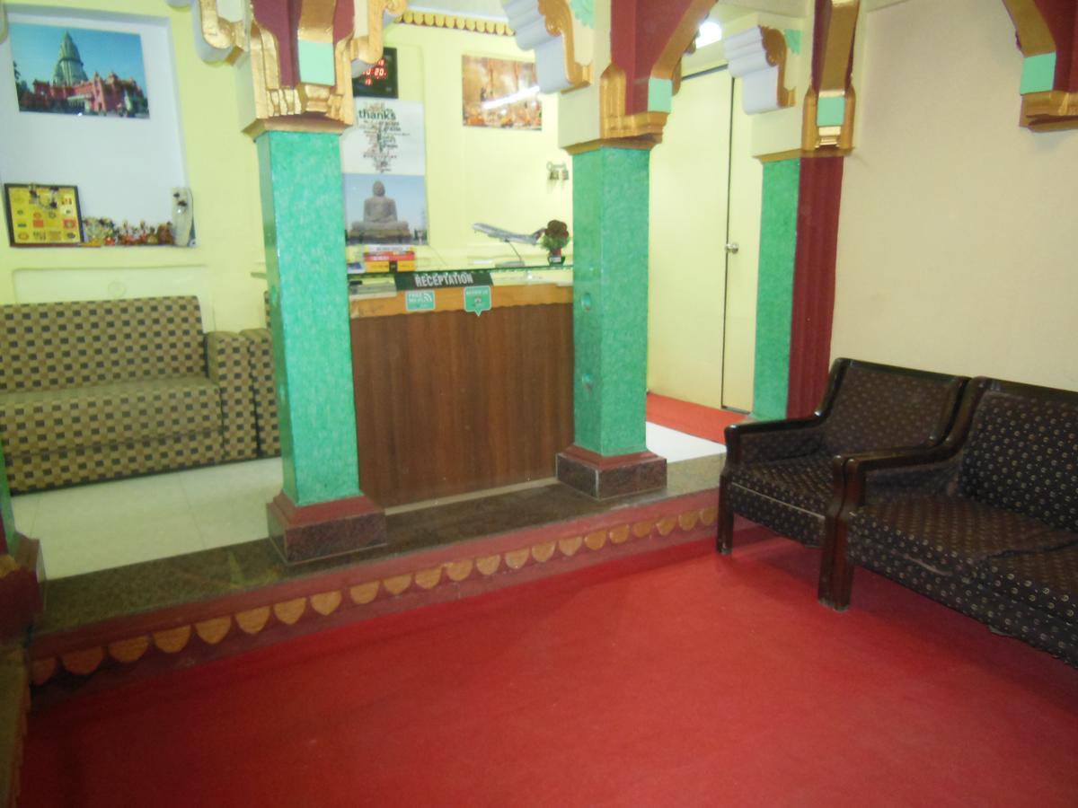 Shiva Inn Варанаси Екстериор снимка